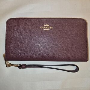 COACH C4666 Long Zip Around Wallet Wristlt Burgundy Crossgrain Leather Gold NWOT